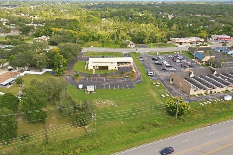 Immobilier commercial à vendre à Deltona, Floride: 399.2 m2 № 2393713 - photo 11
