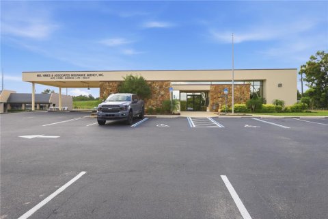 Immobilier commercial à vendre à Deltona, Floride: 399.2 m2 № 2393713 - photo 22