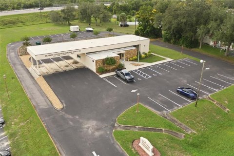 Immobilier commercial à vendre à Deltona, Floride: 399.2 m2 № 2393713 - photo 17
