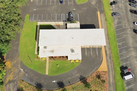 Immobilier commercial à vendre à Deltona, Floride: 399.2 m2 № 2393713 - photo 19