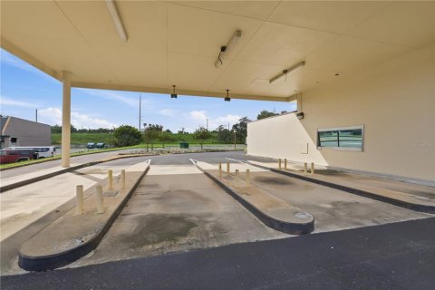 Immobilier commercial à vendre à Deltona, Floride: 399.2 m2 № 2393713 - photo 26