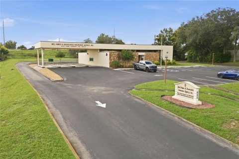 Immobilier commercial à vendre à Deltona, Floride: 399.2 m2 № 2393713 - photo 16