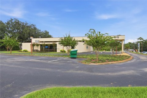 Immobilier commercial à vendre à Deltona, Floride: 399.2 m2 № 2393713 - photo 29