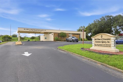Immobilier commercial à vendre à Deltona, Floride: 399.2 m2 № 2393713 - photo 23