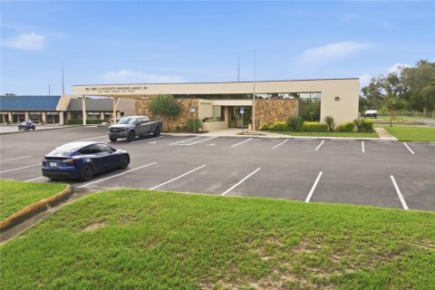 Immobilier commercial à vendre à Deltona, Floride: 399.2 m2 № 2393713 - photo 15