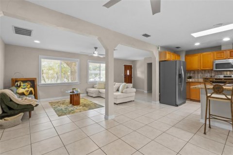 Casa en venta en Sarasota, Florida, 4 dormitorios, 201.41 m2 № 2386197 - foto 6