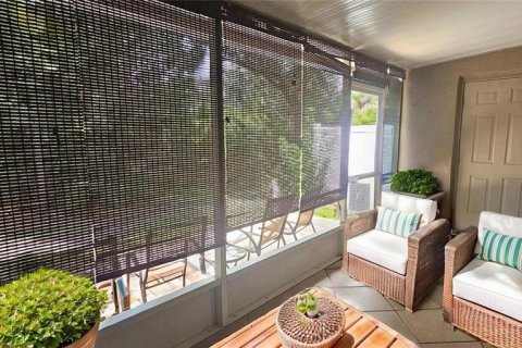 Touwnhouse à louer à Tampa, Floride: 3 chambres, 124.12 m2 № 2308999 - photo 12