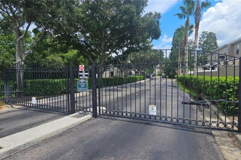 Touwnhouse à louer à Tampa, Floride: 3 chambres, 124.12 m2 № 2308999 - photo 15