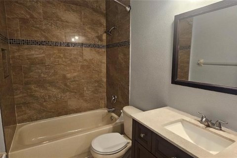 Touwnhouse à louer à Tampa, Floride: 3 chambres, 124.12 m2 № 2308999 - photo 10