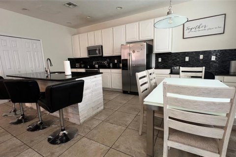 Townhouse in Kissimmee, Florida 4 bedrooms, 177.16 sq.m. № 1791194 - photo 9