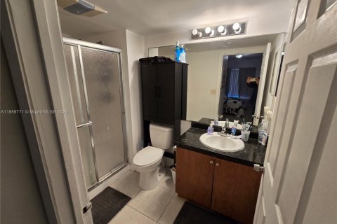 Condo in Coral Springs, Florida, 2 bedrooms  № 1888269 - photo 15