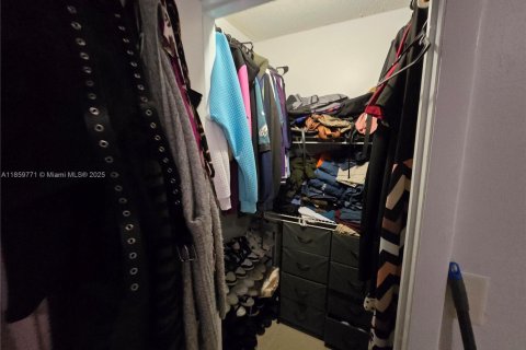 Condo in Coral Springs, Florida, 2 bedrooms  № 1888269 - photo 16