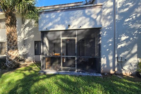 Condo in Coral Springs, Florida, 2 bedrooms  № 1888269 - photo 22