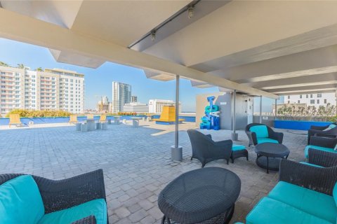 Condo in Saint Petersburg, Florida, 1 bedroom № 2217961 - photo 25