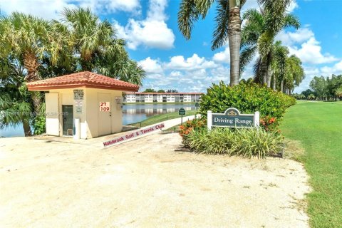 Condo in Pembroke Pines, Florida, 2 bedrooms  № 1847698 - photo 29
