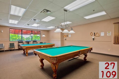 Condo in Pembroke Pines, Florida, 2 bedrooms  № 1847698 - photo 26
