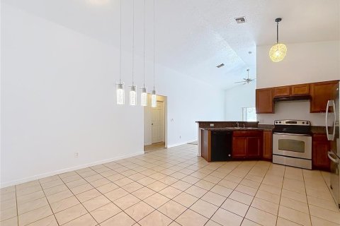 Villa ou maison à louer à Groveland, Floride: 3 chambres, 136.19 m2 № 2117527 - photo 4