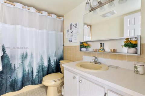 Купить кондоминиум в Дания-Бич, Флорида 2 спальни, 106.28м2, № 2039544 - фото 30