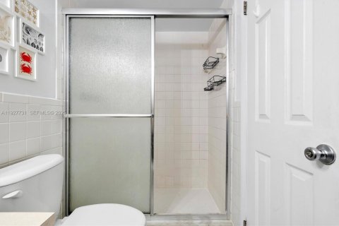 Купить кондоминиум в Дания-Бич, Флорида 2 спальни, 106.28м2, № 2039544 - фото 25