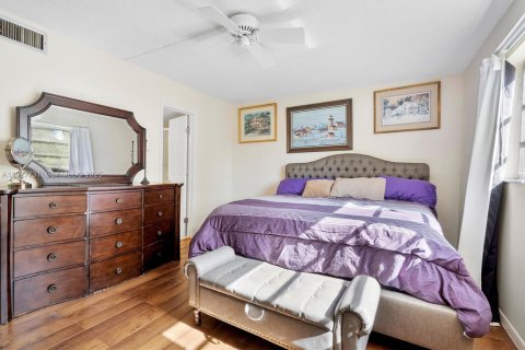 Купить кондоминиум в Дания-Бич, Флорида 2 спальни, 106.28м2, № 2039544 - фото 21