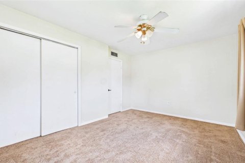 House in Seminole, Florida 3 bedrooms, 189.33 sq.m. № 2167800 - photo 26
