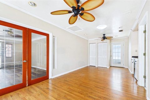 House in Seminole, Florida 3 bedrooms, 189.33 sq.m. № 2167800 - photo 17