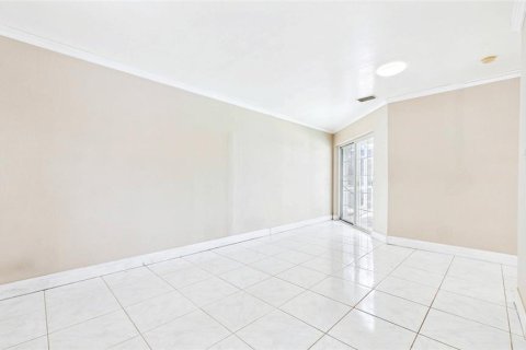 House in Seminole, Florida 3 bedrooms, 189.33 sq.m. № 2167800 - photo 22