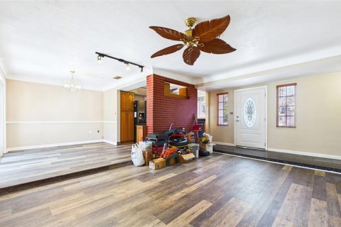 House in Seminole, Florida 3 bedrooms, 189.33 sq.m. № 2167800 - photo 6