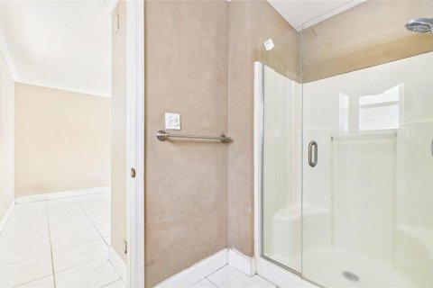 House in Seminole, Florida 3 bedrooms, 189.33 sq.m. № 2167800 - photo 24