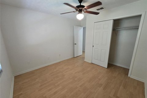 Casa en alquiler en Brandon, Florida, 3 dormitorios, 116.5 m2 № 2230207 - foto 9