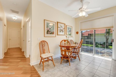 House in New Smyrna Beach, Florida 3 bedrooms, 282.52 sq.m. № 2210888 - photo 25