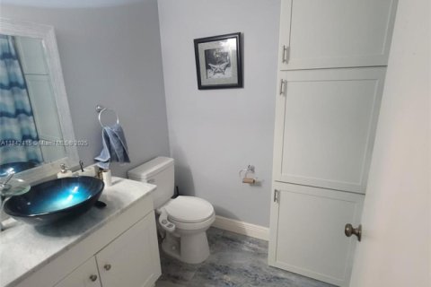 Townhouse in St. Lucie, Florida 2 bedrooms, 125.05 sq.m. № 1834151 - photo 14