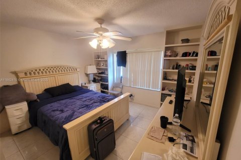 Townhouse in St. Lucie, Florida 2 bedrooms, 125.05 sq.m. № 1834151 - photo 4