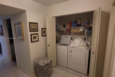 Townhouse in St. Lucie, Florida 2 bedrooms, 125.05 sq.m. № 1834151 - photo 7