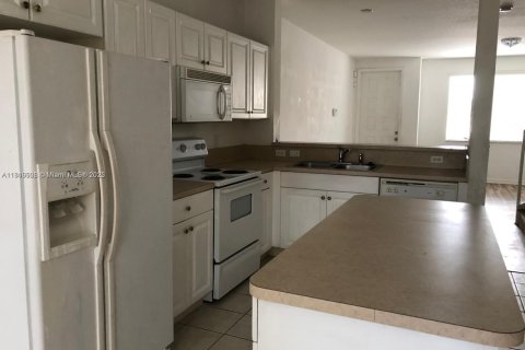 Touwnhouse à vendre à Riviera Beach, Floride: 3 chambres, 122.45 m2 № 2088798 - photo 3