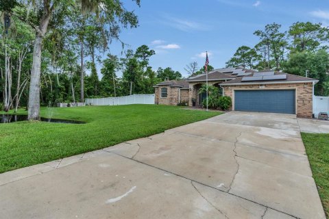 House in Deltona, Florida 3 bedrooms, 195.75 sq.m. № 1877179 - photo 2