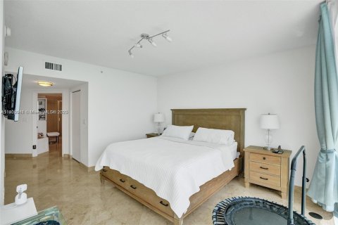 Снять в аренду кондоминиум в Санни-Айлс-Бич, Флорида 2 спальни, 148.83м2, № 1951536 - фото 6