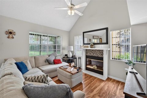 Condo in Valrico, Florida, 3 bedrooms  № 2225408 - photo 10