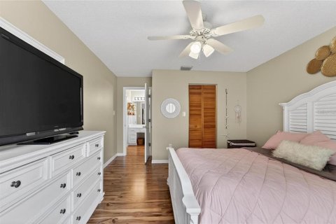 Condo in Valrico, Florida, 3 bedrooms  № 2225408 - photo 20