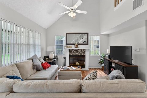 Condo in Valrico, Florida, 3 bedrooms  № 2225408 - photo 9