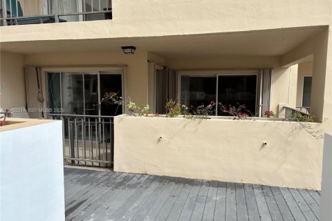 Купить кондоминиум в Исламорада, Вилладж оф Айлендс, Флорида 2 спальни, № 2006581 - фото 10