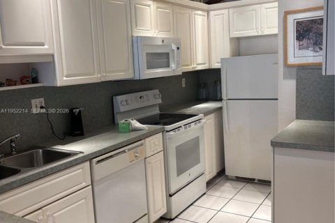 Купить кондоминиум в Исламорада, Вилладж оф Айлендс, Флорида 2 спальни, № 2006581 - фото 4