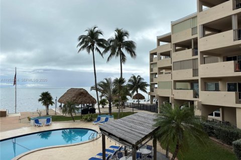 Купить кондоминиум в Исламорада, Вилладж оф Айлендс, Флорида 2 спальни, № 2006581 - фото 2