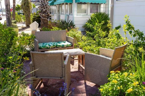 Casa en venta en Saint Pete Beach, Florida, 3 dormitorios, 208.29 m2 № 2377517 - foto 7