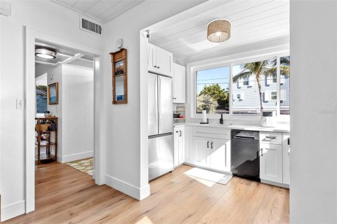 Casa en venta en Saint Pete Beach, Florida, 3 dormitorios, 208.29 m2 № 2377517 - foto 21