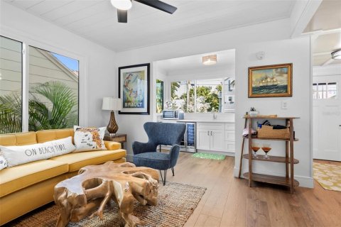 Casa en venta en Saint Pete Beach, Florida, 3 dormitorios, 208.29 m2 № 2377517 - foto 9