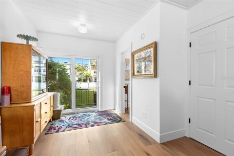Casa en venta en Saint Pete Beach, Florida, 3 dormitorios, 208.29 m2 № 2377517 - foto 19