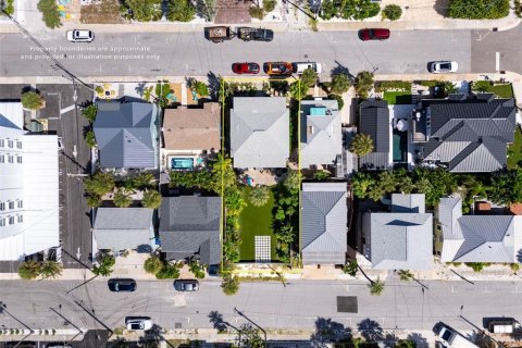 Casa en venta en Saint Pete Beach, Florida, 3 dormitorios, 208.29 m2 № 2377517 - foto 5