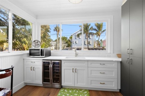 Casa en venta en Saint Pete Beach, Florida, 3 dormitorios, 208.29 m2 № 2377517 - foto 12
