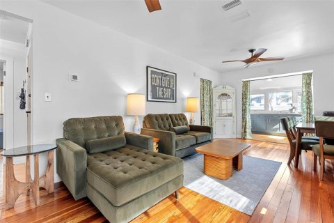 Casa en venta en Saint Pete Beach, Florida, 3 dormitorios, 208.29 m2 № 2377517 - foto 30
